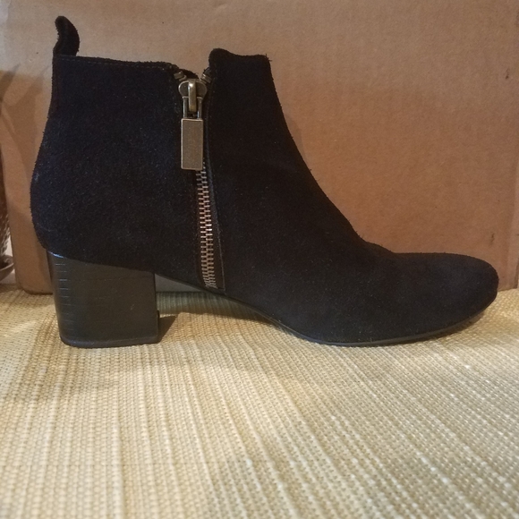 Chelsea boots - Picture 3 of 6